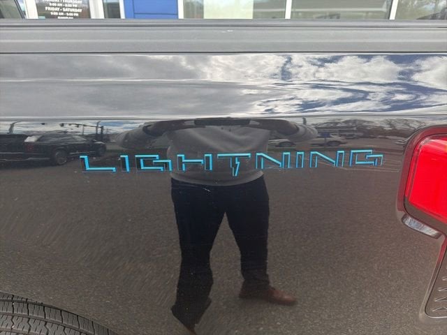 2023 Ford F-150 Lightning Lariat