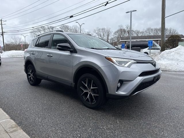 2017 Toyota RAV4 SE