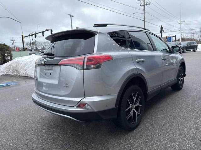 2017 Toyota RAV4 SE