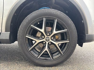 2017 Toyota RAV4 SE