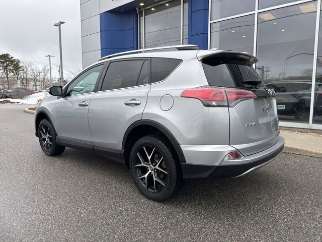 2017 Toyota RAV4 SE