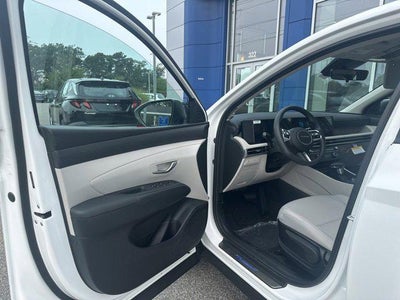 2025 Hyundai TUCSON SE