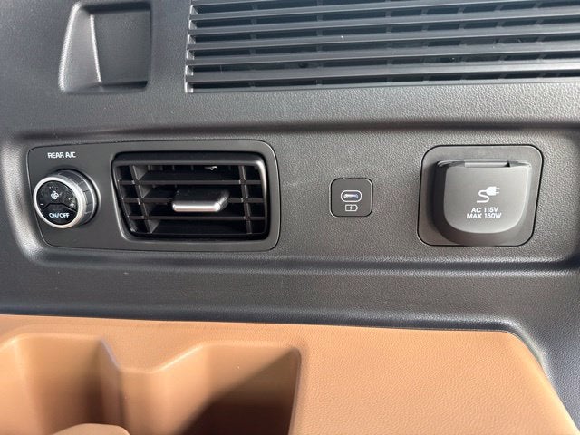 2027 Hyundai SANTA FE HYBRID Limited 6P