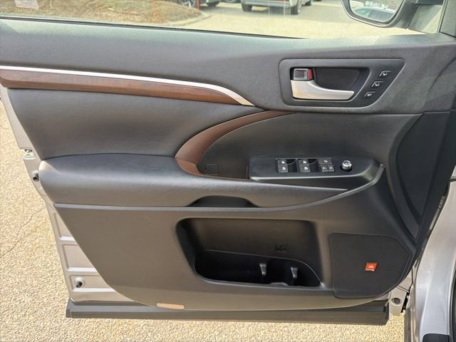 2014 Toyota Highlander Hybrid Limited Platinum