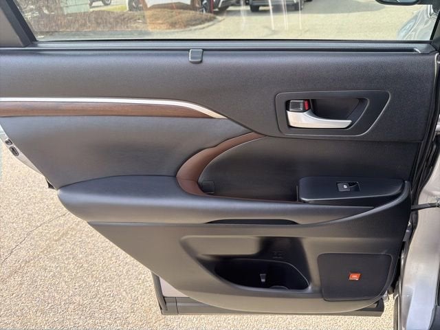 2014 Toyota Highlander Hybrid Limited Platinum