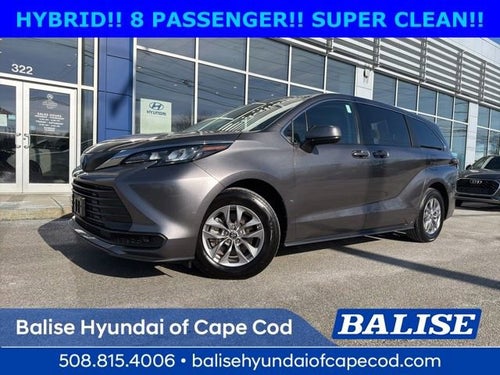 2024 Toyota Sienna LE