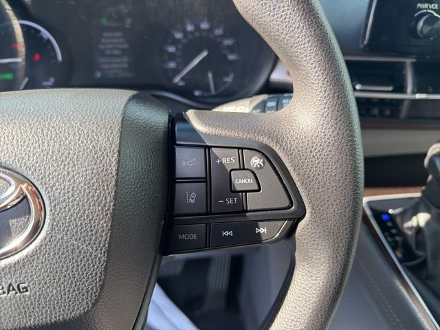 2024 Toyota Sienna LE