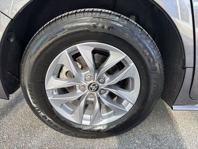 2024 Toyota Sienna LE