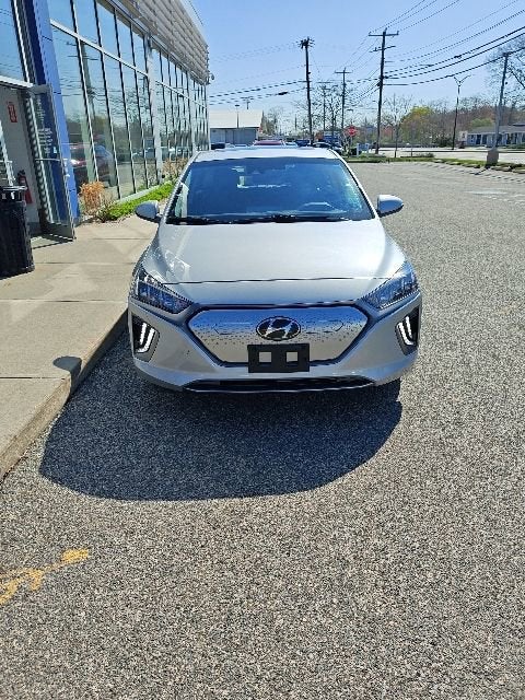 2021 Hyundai IONIQ ELECTRIC Limited