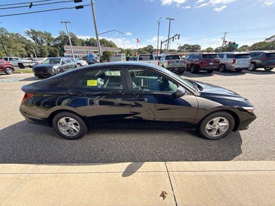 2026 Hyundai ELANTRA SE