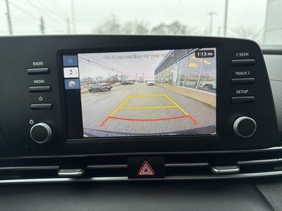 2025 Hyundai ELANTRA SE