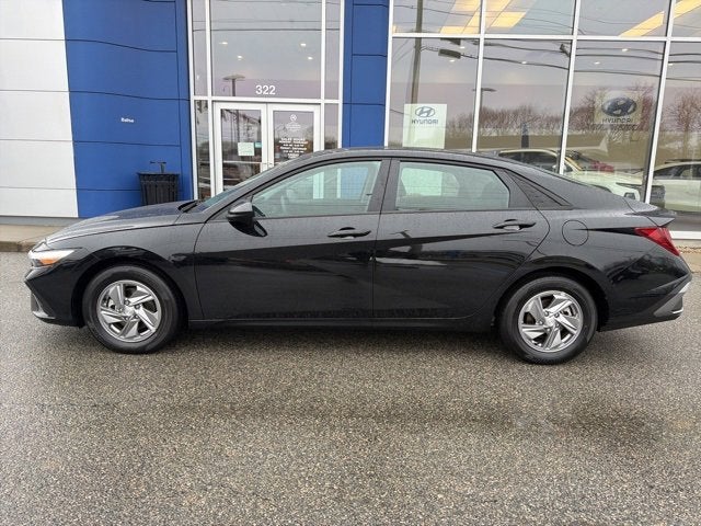 2025 Hyundai ELANTRA SE