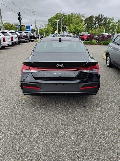 2026 Hyundai Elantra SE - Photo 8