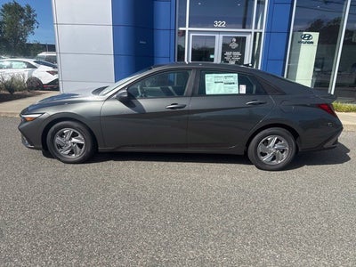 2026 Hyundai ELANTRA SE
