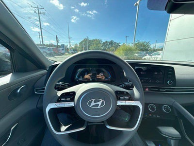 2026 Hyundai ELANTRA SE
