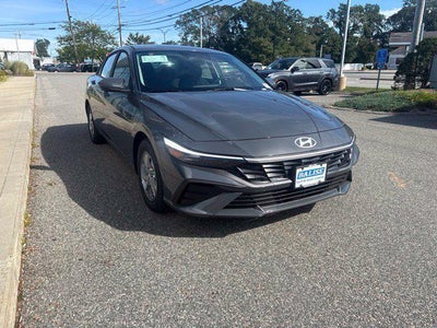 2026 Hyundai ELANTRA SE