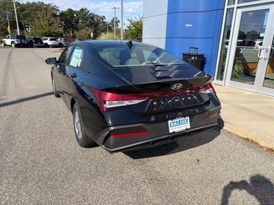 2026 Hyundai ELANTRA SE