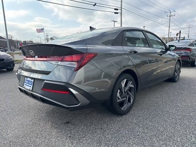 2025 Hyundai ELANTRA SEL Sport