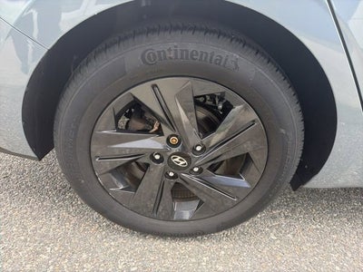 2022 Hyundai ELANTRA SEL