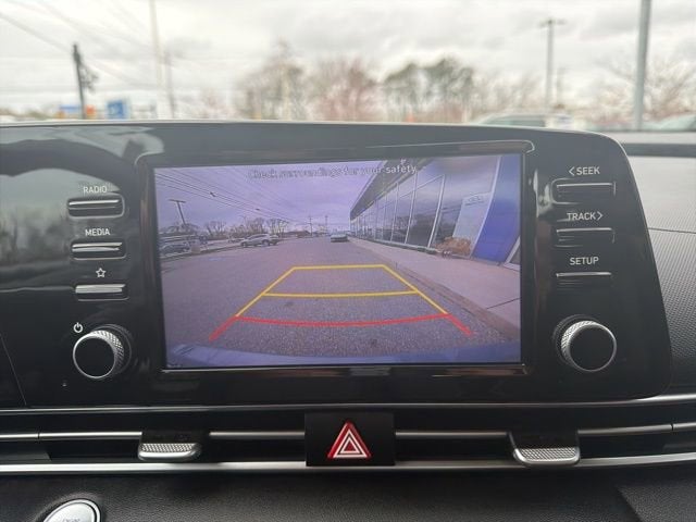 2022 Hyundai ELANTRA SEL