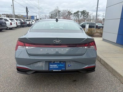 2022 Hyundai ELANTRA SEL