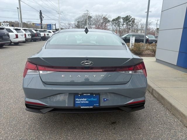 2022 Hyundai ELANTRA SEL