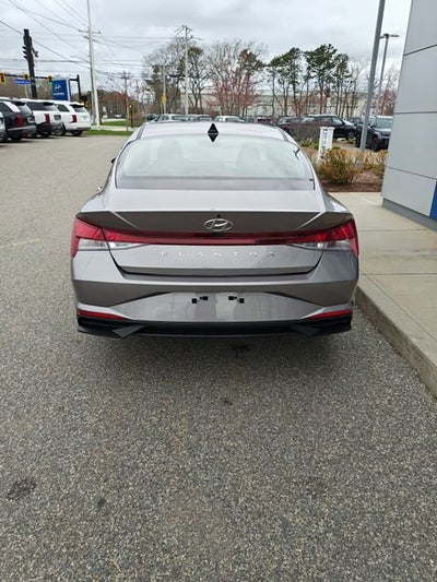 2023 Hyundai ELANTRA SEL
