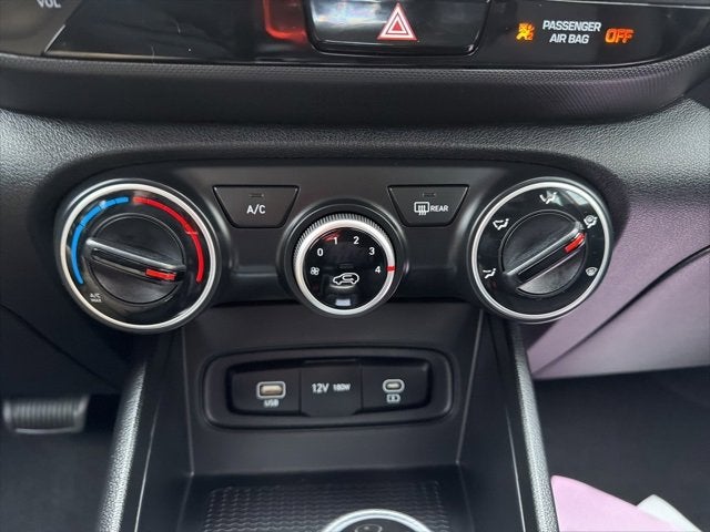 2025 Hyundai VENUE SE