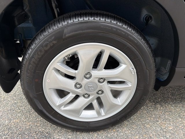 2025 Hyundai VENUE SE