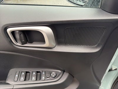 2025 Hyundai VENUE SE