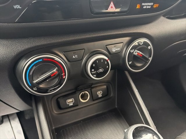 2025 Hyundai VENUE SE