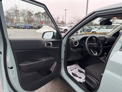 2025 Hyundai VENUE SE