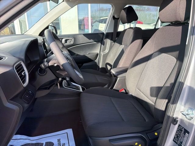 2025 Hyundai VENUE SE