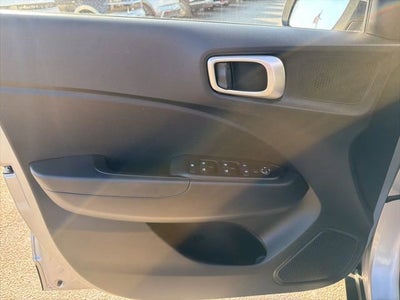 2025 Hyundai VENUE SE