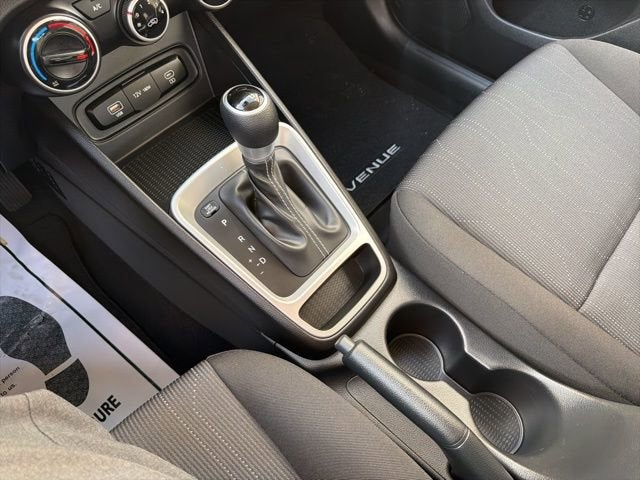 2025 Hyundai VENUE SE