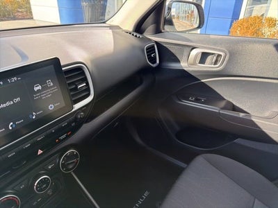2025 Hyundai VENUE SE
