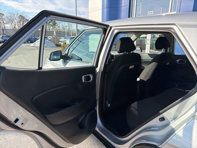 2025 Hyundai VENUE SE