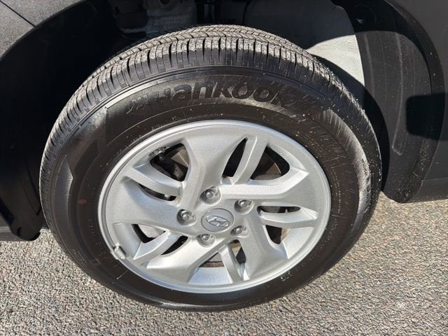 2025 Hyundai VENUE SE