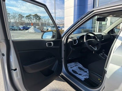 2025 Hyundai VENUE SE