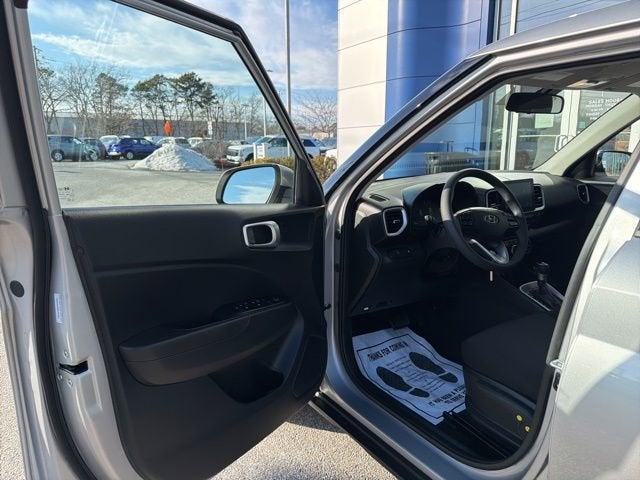 2025 Hyundai VENUE SE