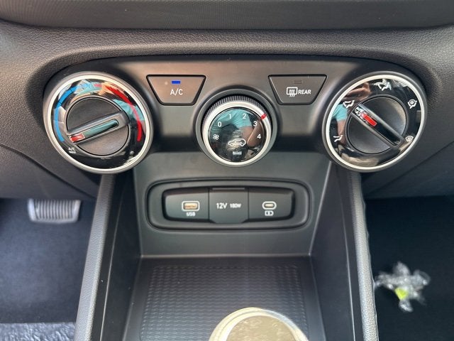 2025 Hyundai VENUE SE