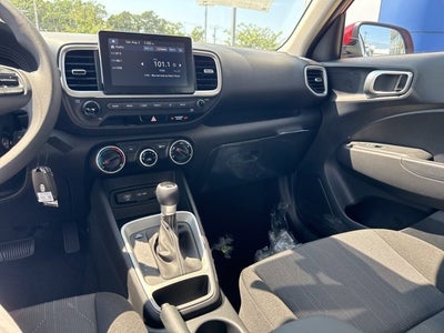 2025 Hyundai VENUE SE