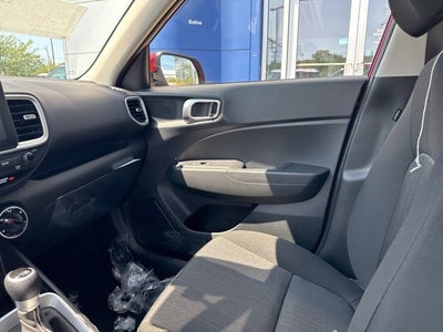 2025 Hyundai VENUE SE