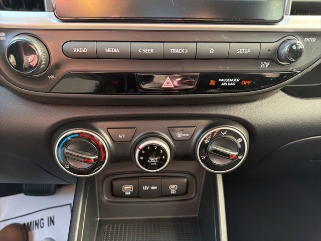 2025 Hyundai VENUE SE