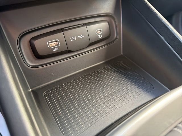 2025 Hyundai VENUE SE