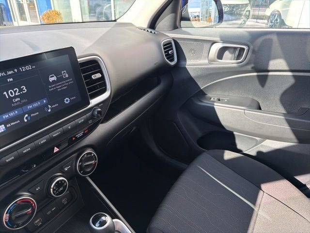 2025 Hyundai VENUE SE