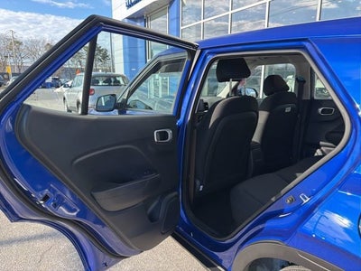 2025 Hyundai VENUE SE