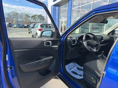 2025 Hyundai VENUE SE