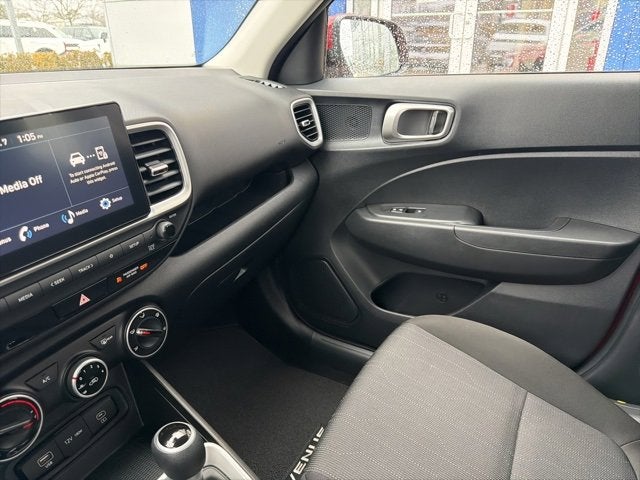 2025 Hyundai VENUE SE