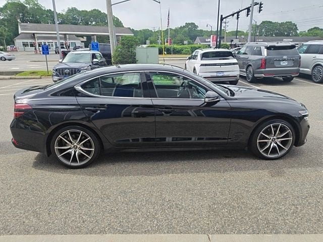 2022 Genesis G70 2.0T